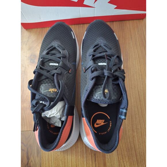 Size 13 - Nike Reposto Black Mantra Orange - Picture 3 of 7